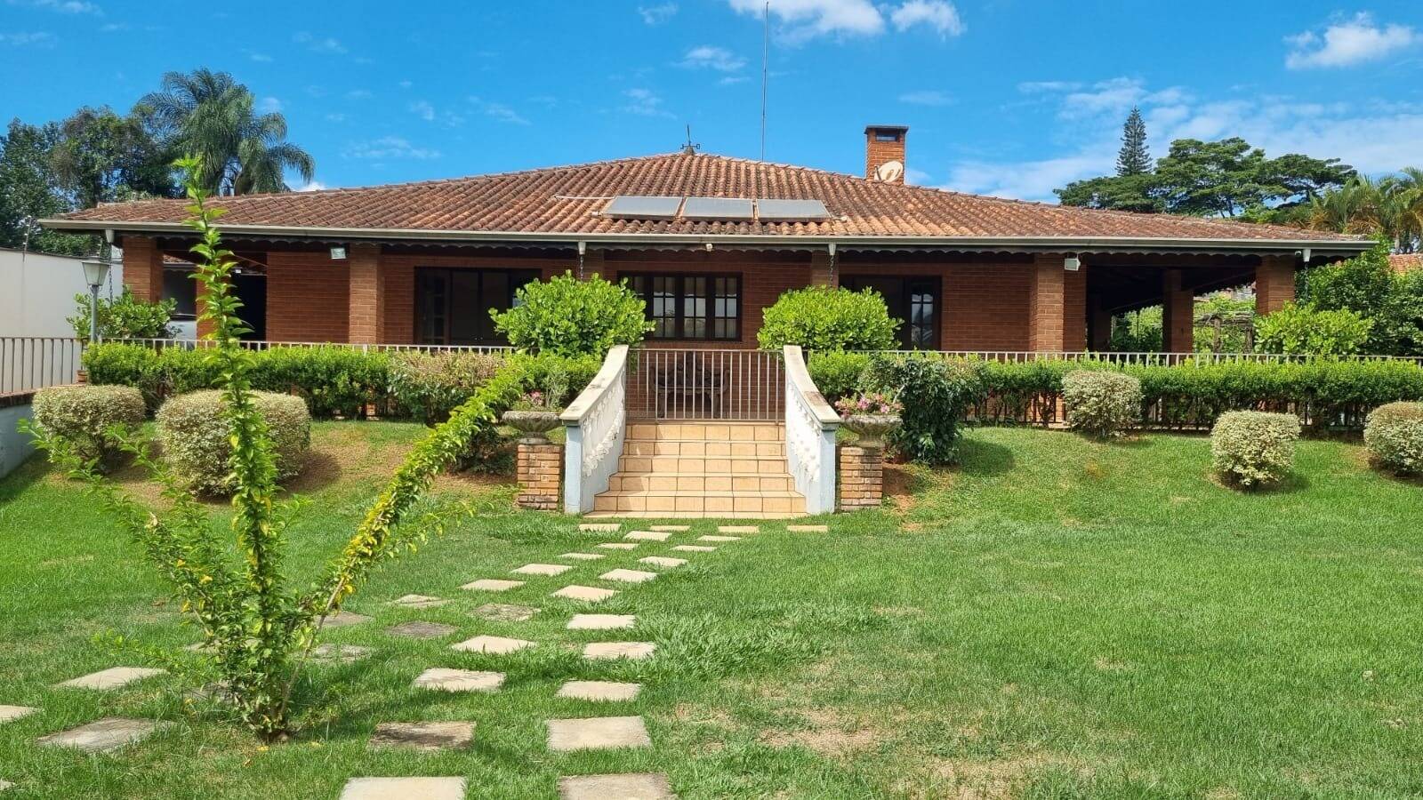 #1877 - Casa para Venda em Atibaia - SP