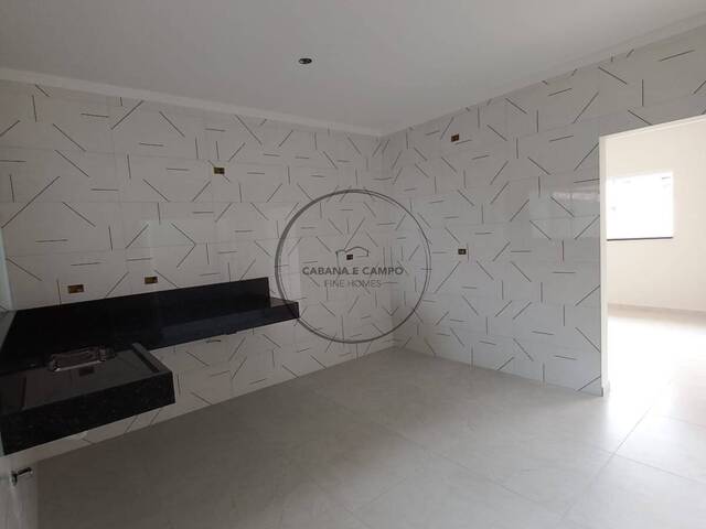 Casa para Venda em Atibaia - 4