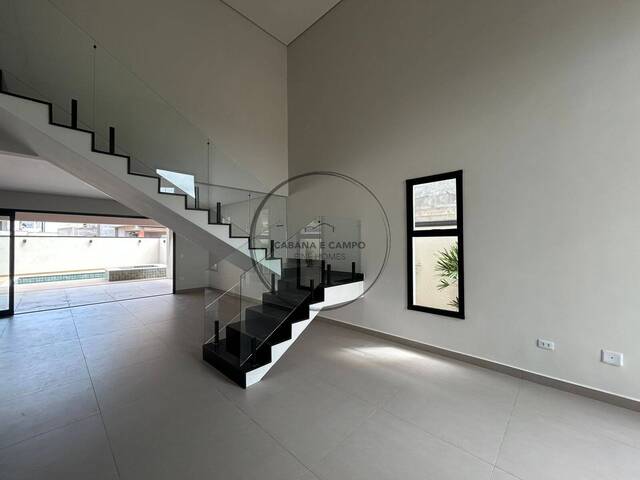 Casa para Venda em Atibaia - 4