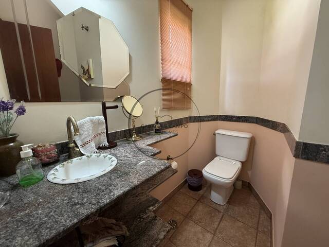 Casa para Venda em Atibaia - 2