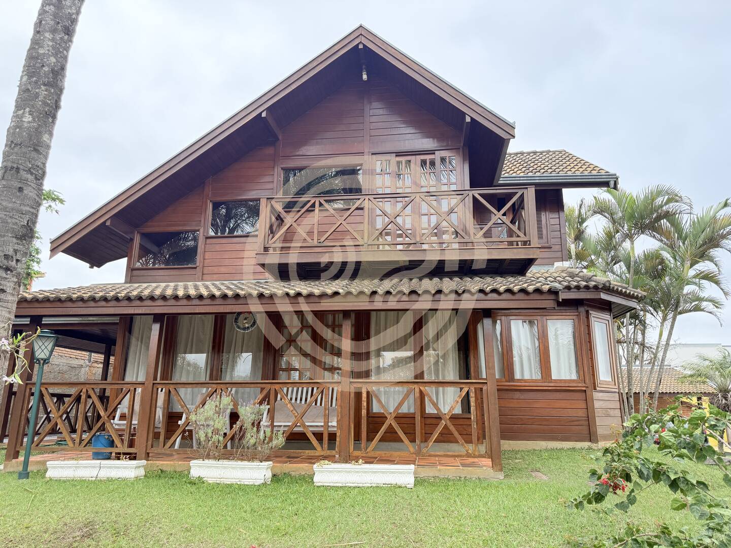 Casa em Condomínio na Represa de Piracaia-SP: 3 Quartos, 2 Banheiros
