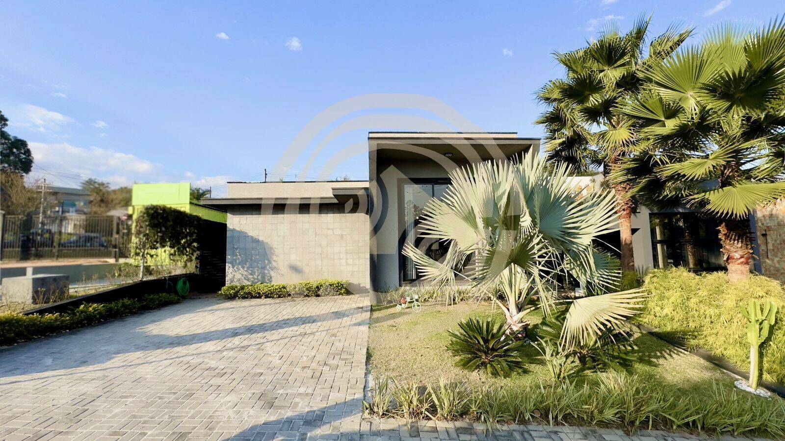 Casa Moderna com Piscina e Porteira Fechada no Condomínio Bonavita I