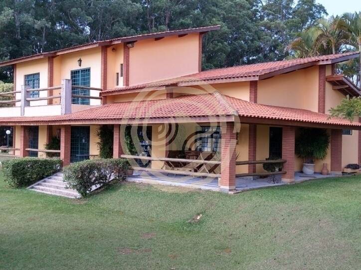 Chácara à venda em condomínio fechado em Piracaia - SP